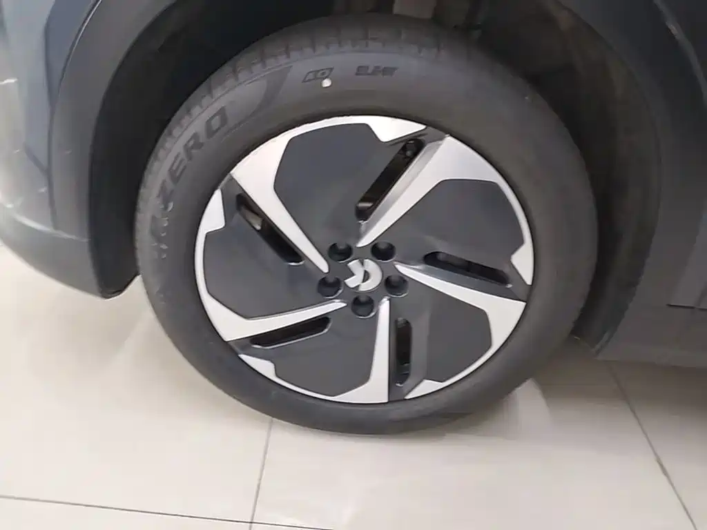 NIO EC7 — фото 23
