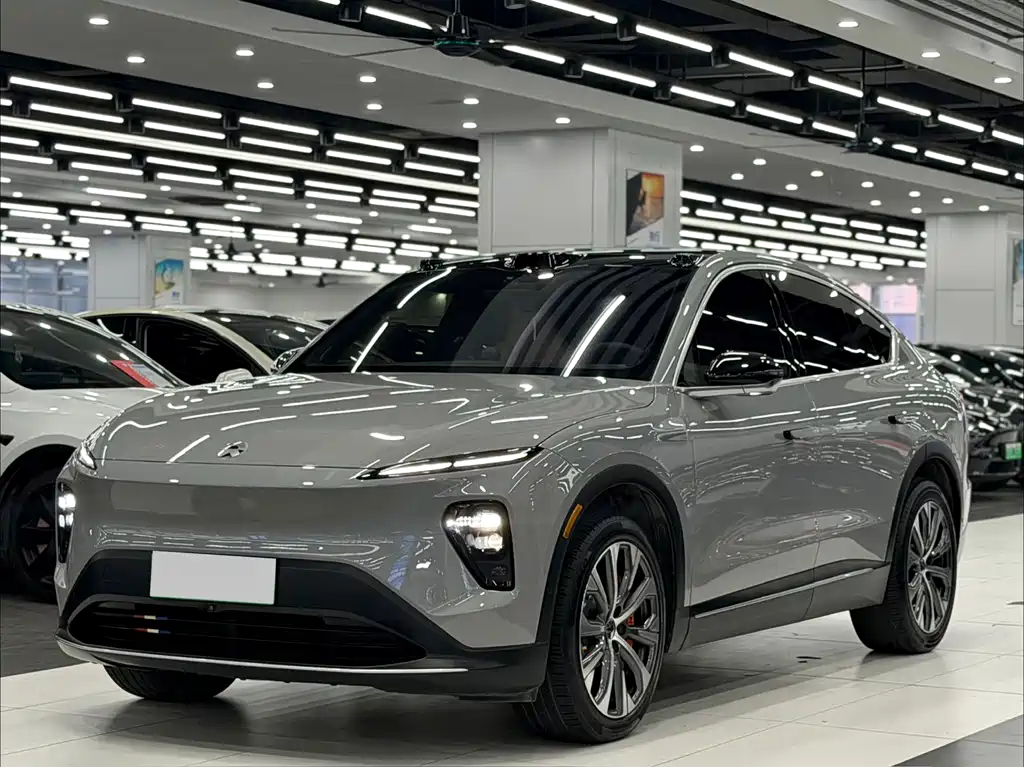 NIO EC7