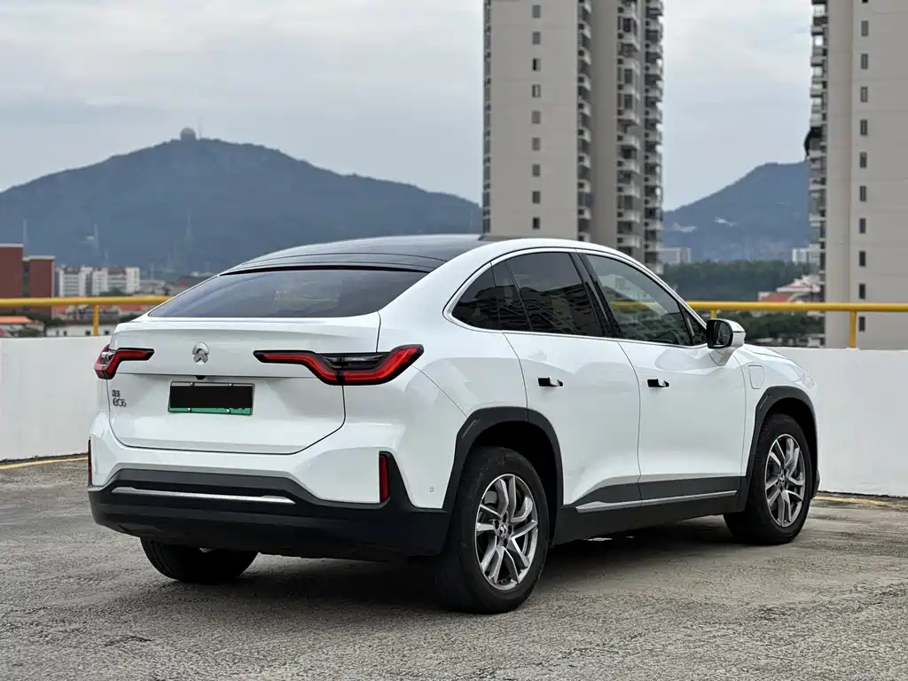 NIO EC6 — фото 9