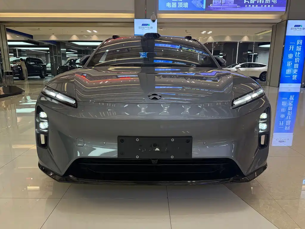 NIO ET5