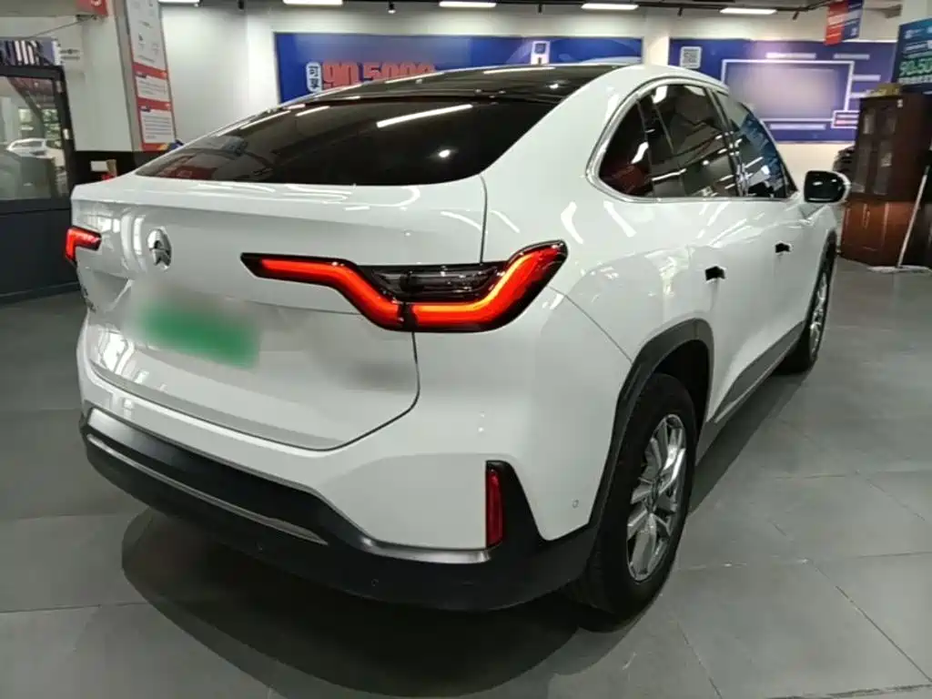 NIO EC6 — фото 7