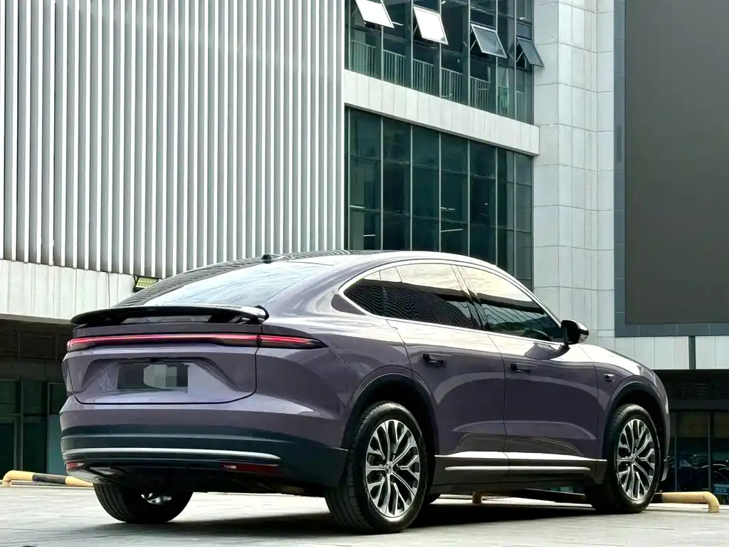 NIO EC6 — фото 10