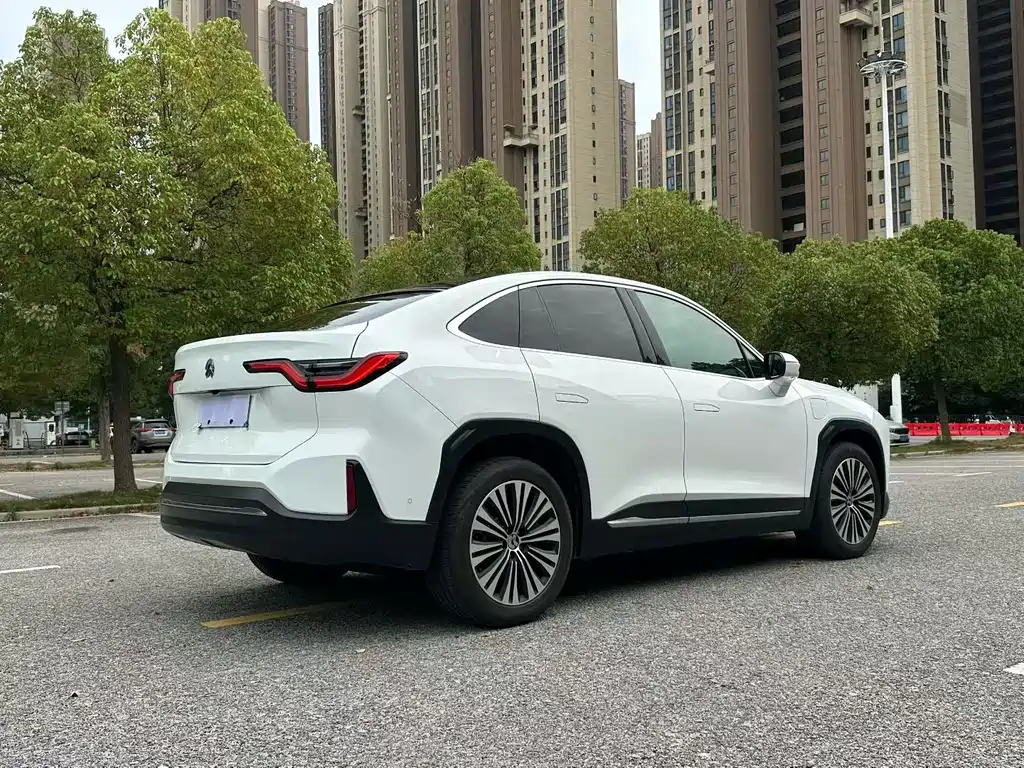 NIO EC6 — фото 7