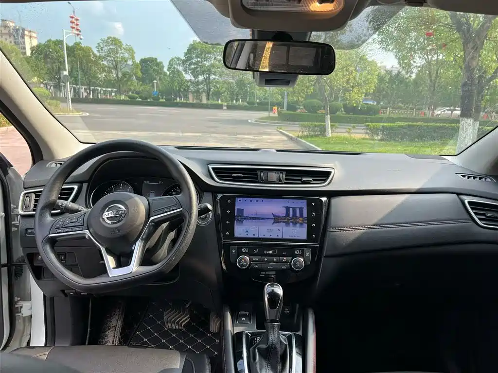 Nissan Qashqai — фото 10