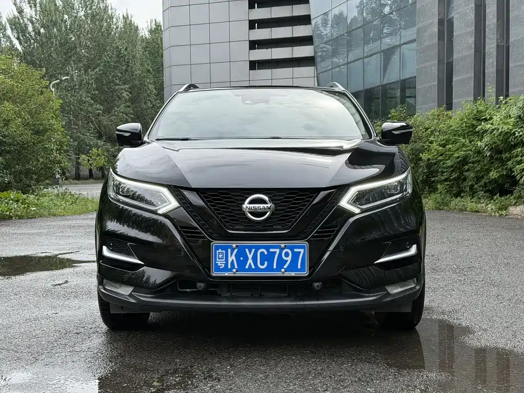Nissan Qashqai — фото 2