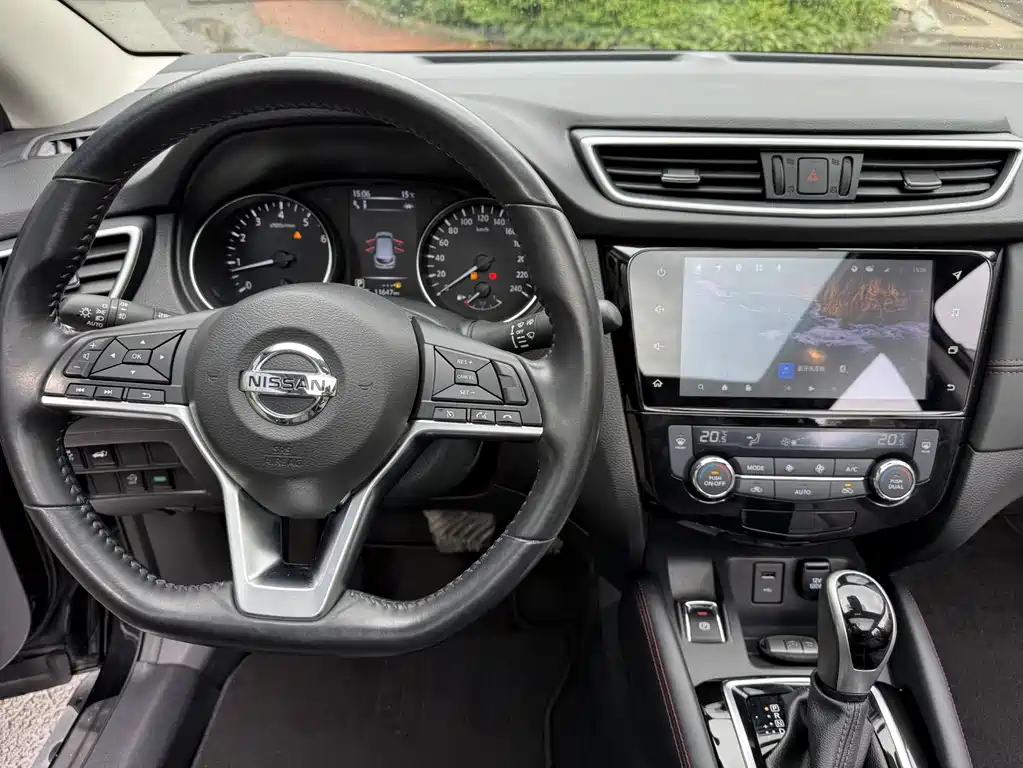 Nissan Qashqai — фото 9