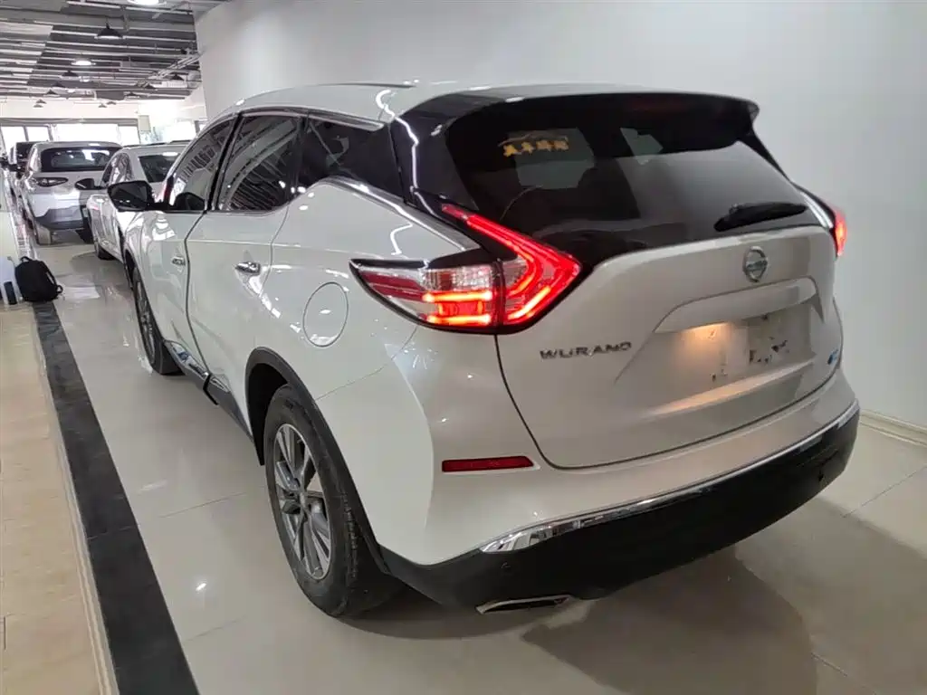 Nissan Murano — фото 5