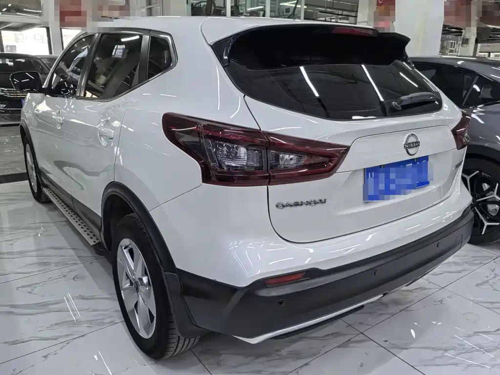 Nissan Qashqai — фото 4