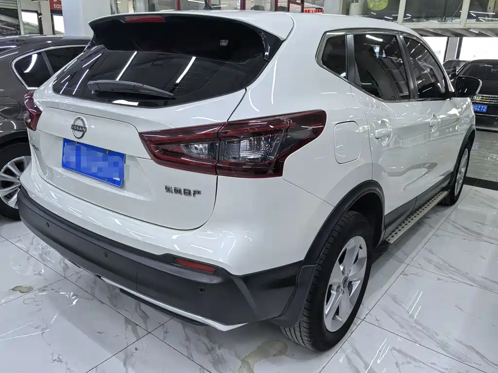 Nissan Qashqai — фото 6