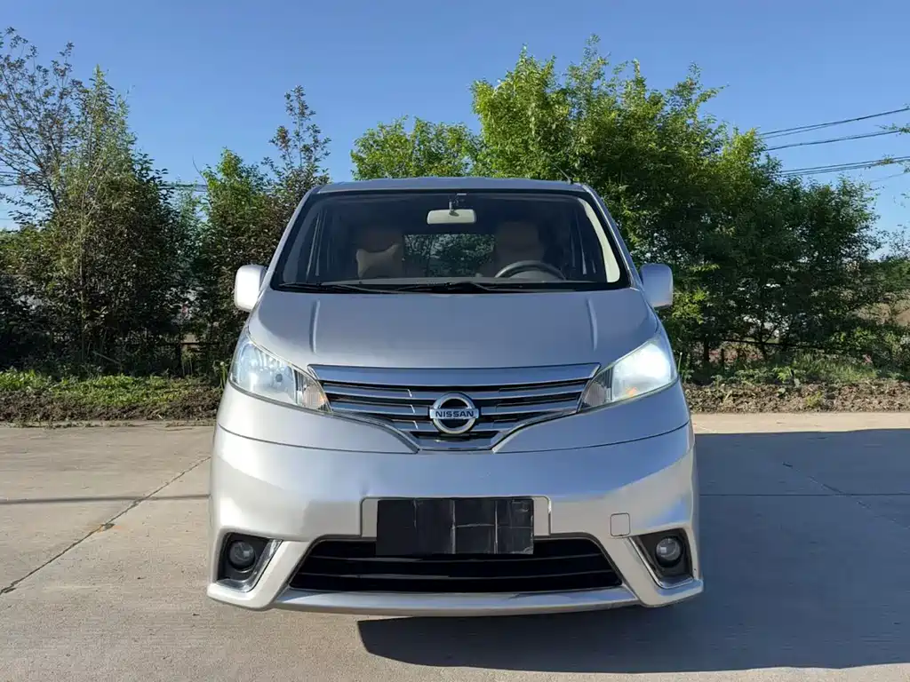 Nissan NV200 — фото 2