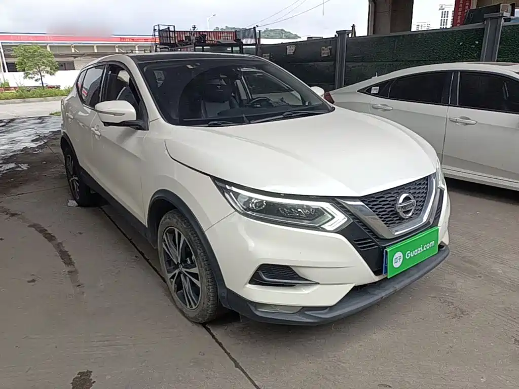 Nissan Qashqai — фото 4
