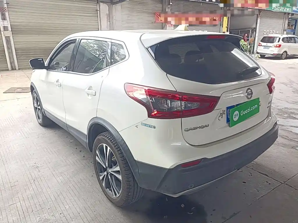 Nissan Qashqai — фото 5