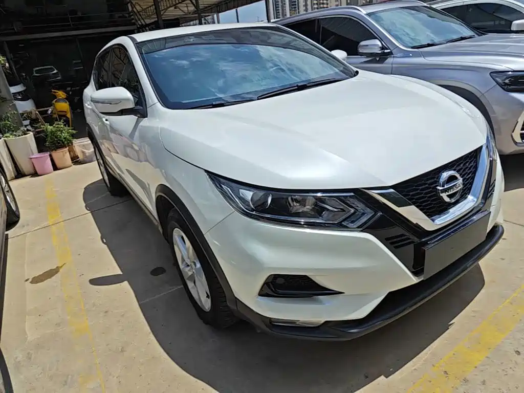 Nissan Qashqai — фото 4