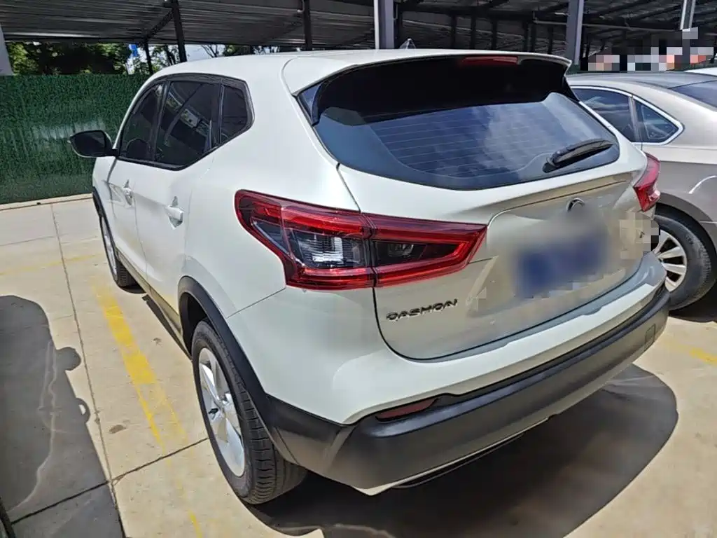 Nissan Qashqai — фото 5