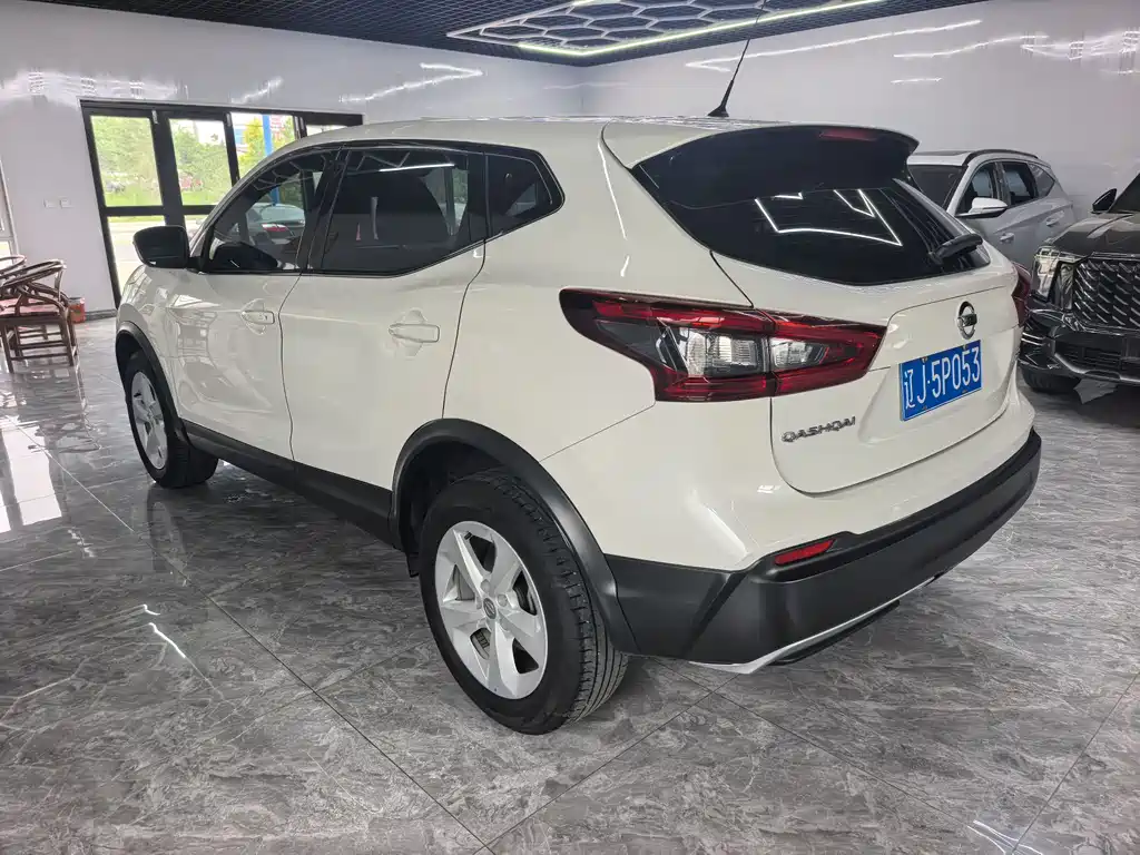 Nissan Qashqai — фото 4