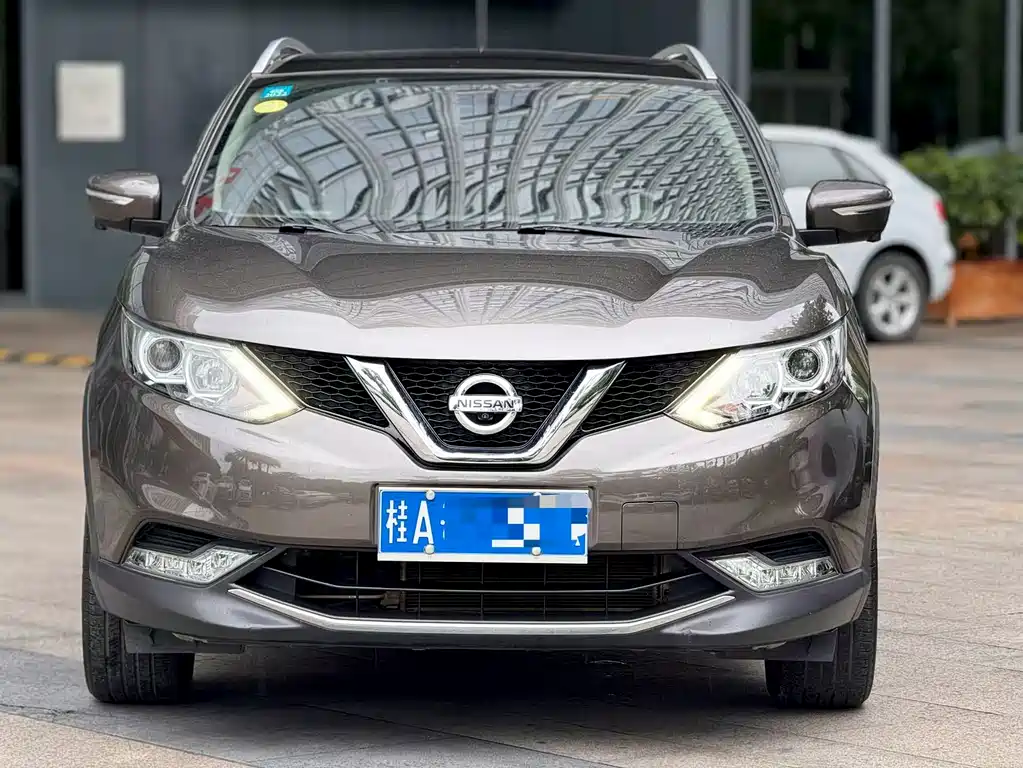 Nissan Qashqai — фото 2