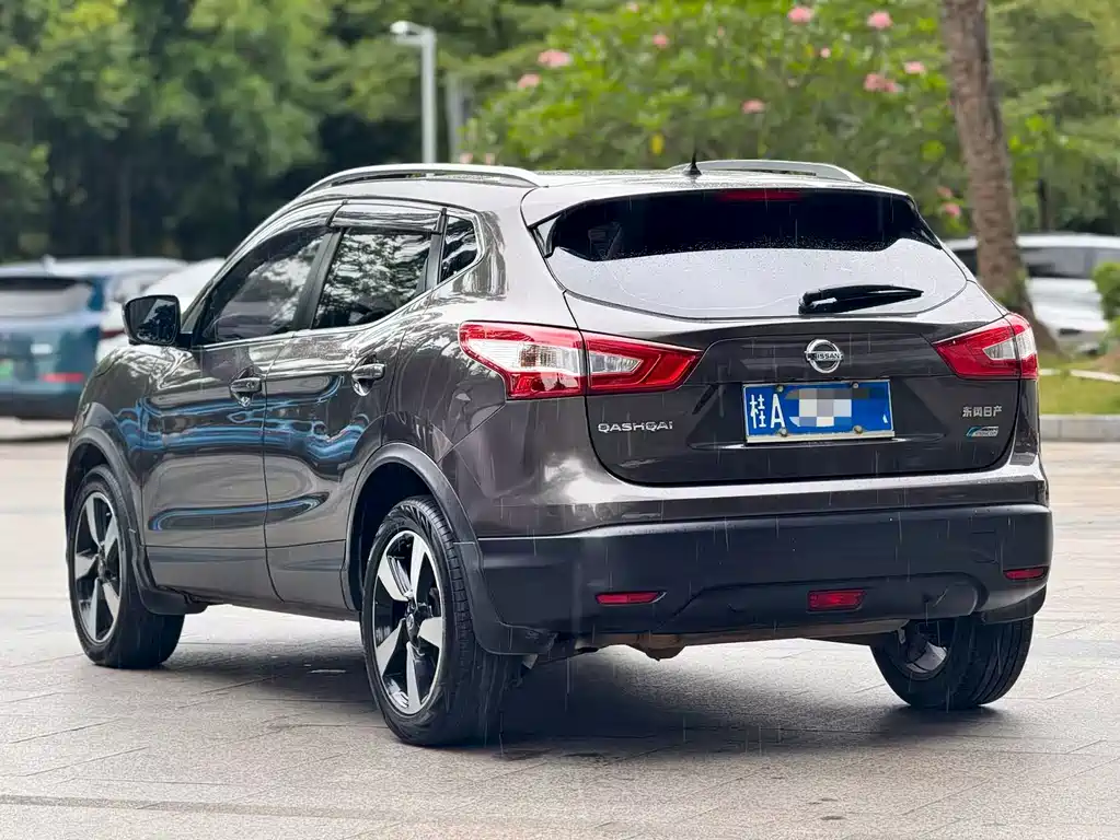 Nissan Qashqai — фото 4