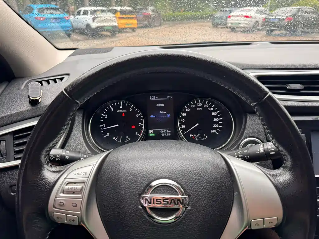 Nissan Qashqai — фото 9