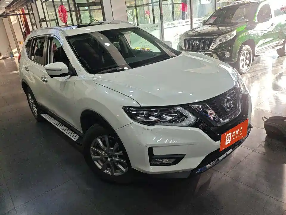 Nissan X-Trail — фото 5
