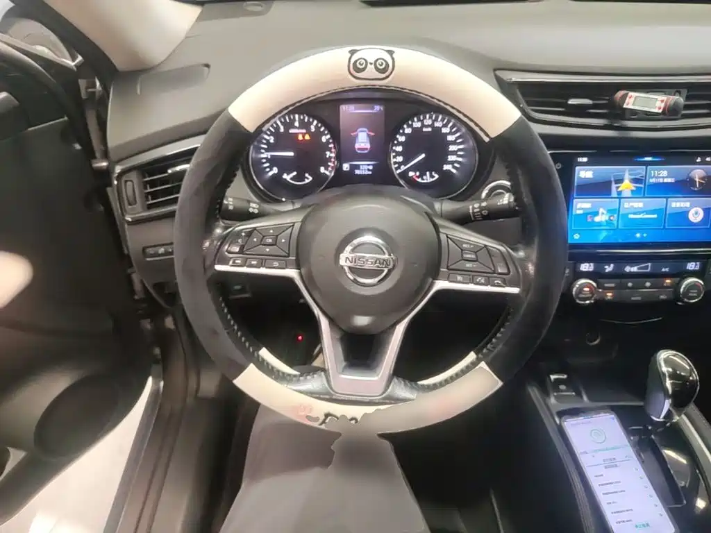 Nissan X-Trail — фото 11