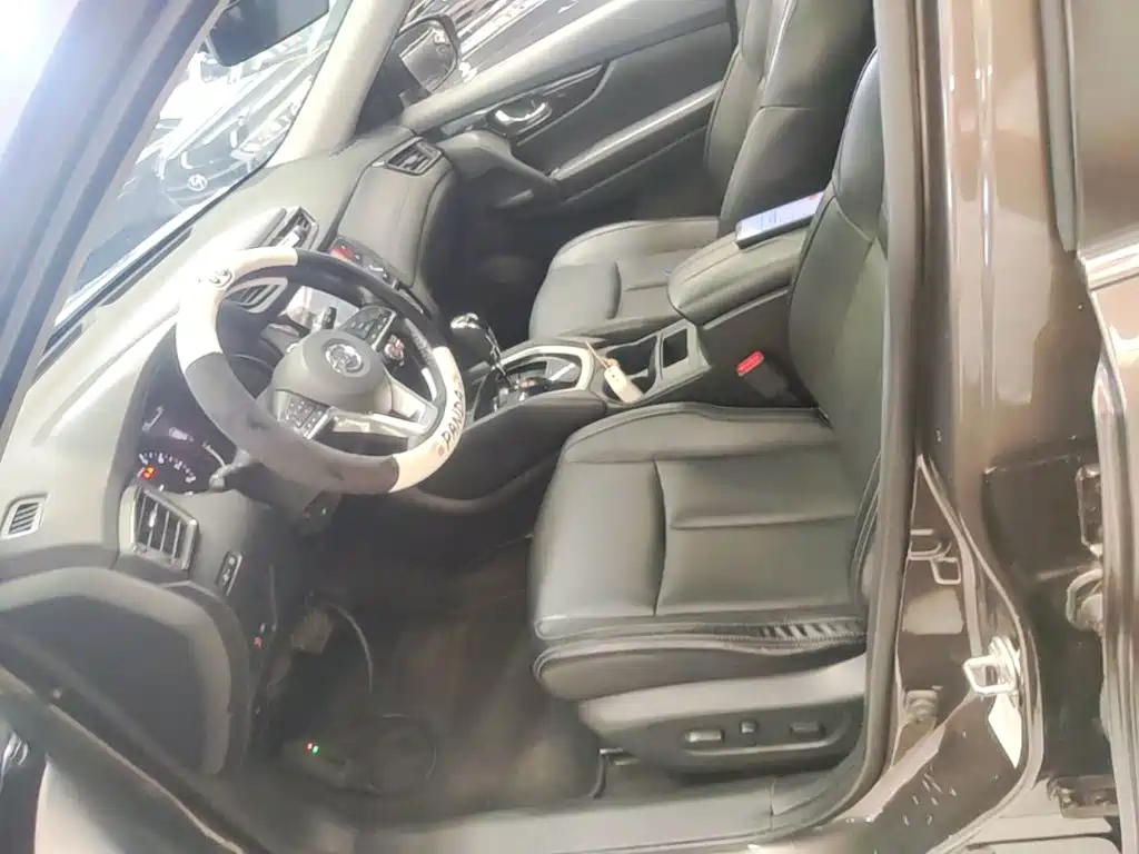 Nissan X-Trail — фото 15