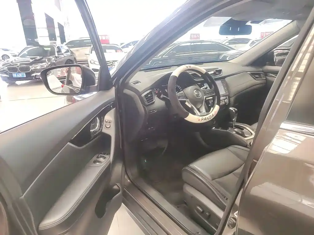 Nissan X-Trail — фото 16
