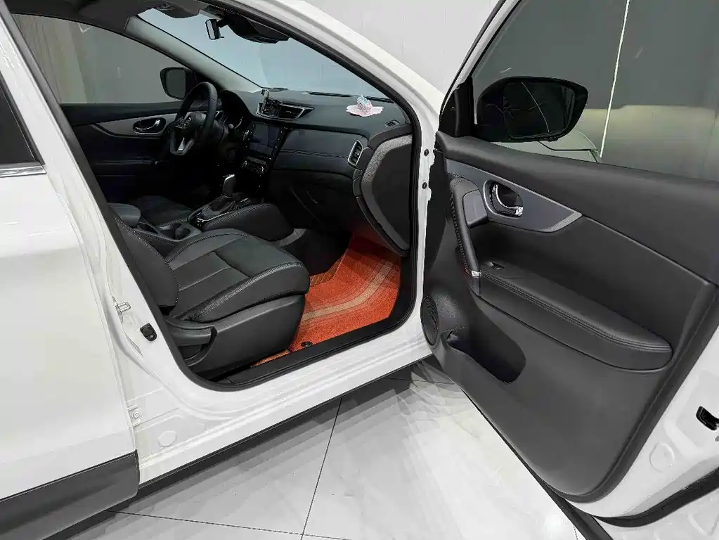 Nissan Qashqai — фото 19