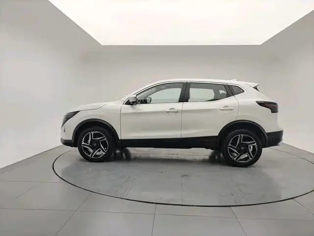 Nissan Qashqai — фото 4
