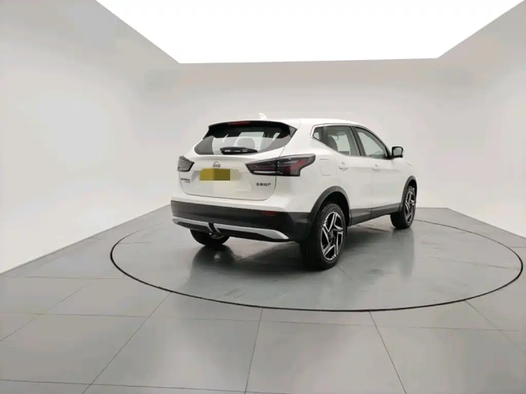 Nissan Qashqai — фото 5