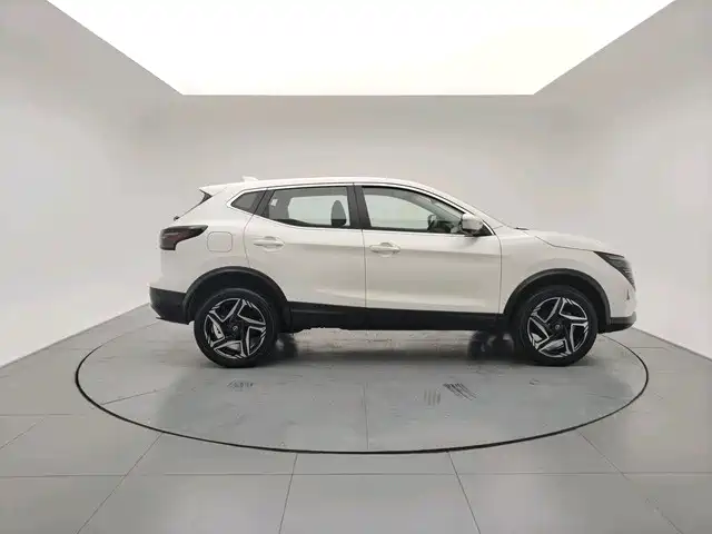 Nissan Qashqai — фото 6