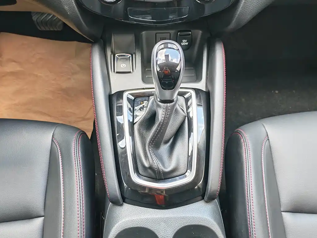 Nissan Qashqai — фото 15