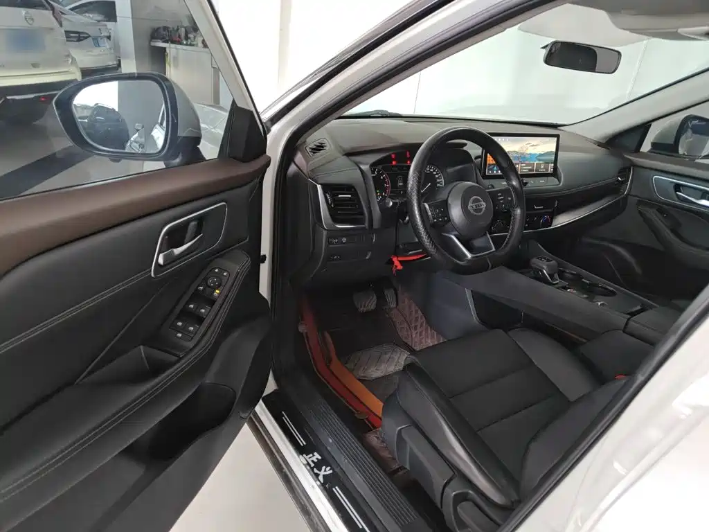 Nissan X-Trail — фото 13