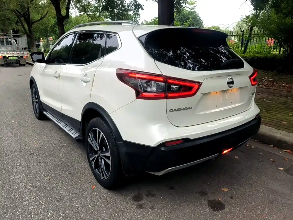 Nissan Qashqai — фото 5