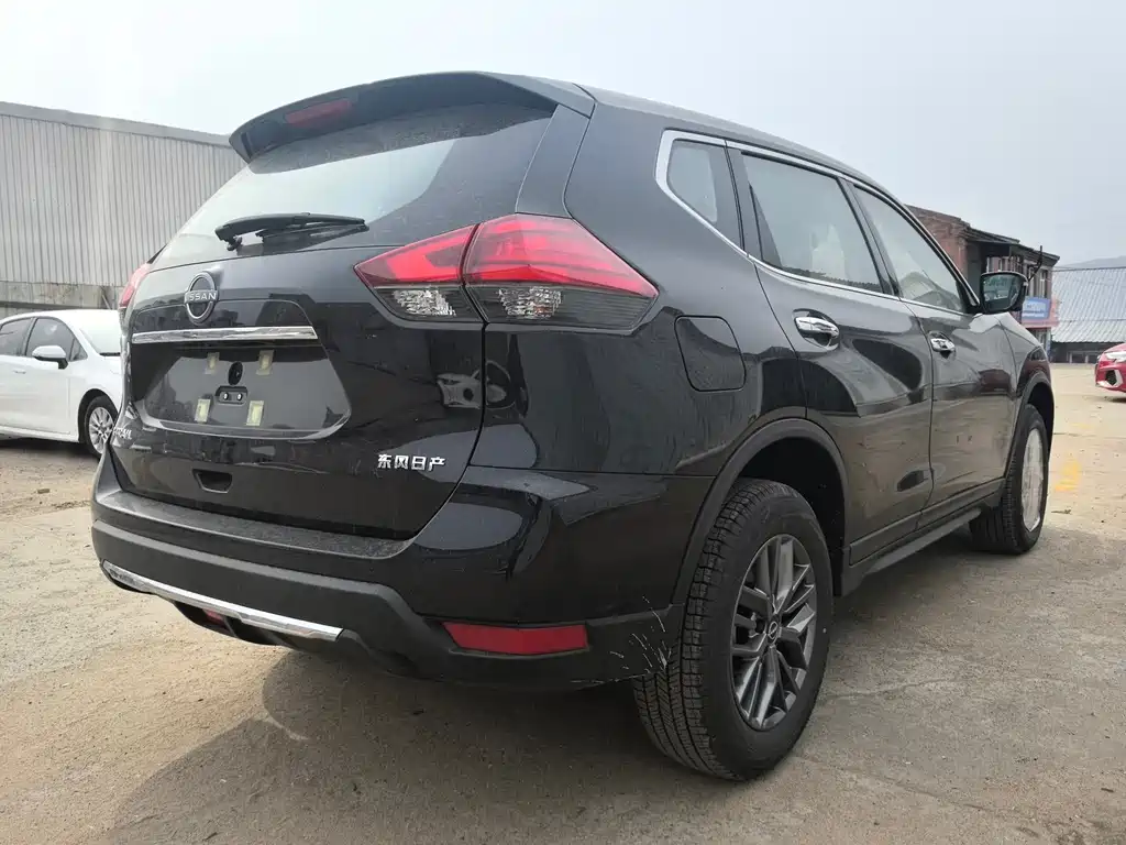 Nissan X-Trail — фото 4