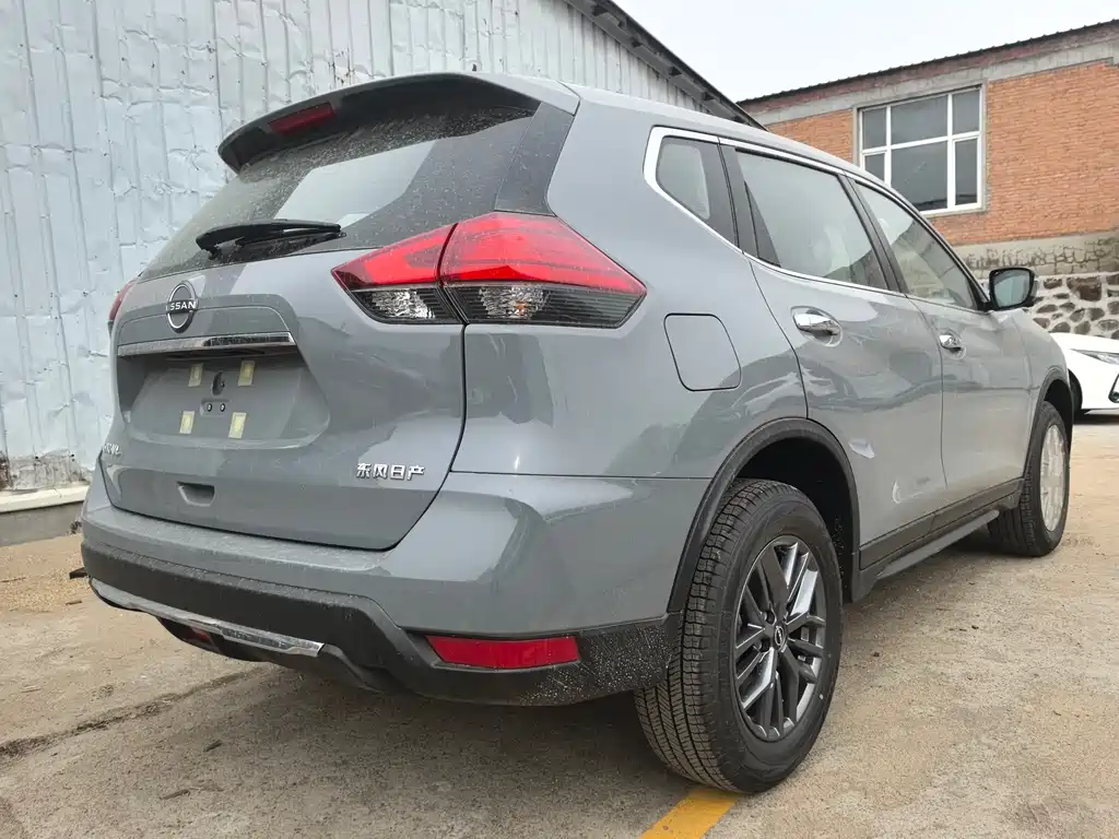 Nissan X-Trail — фото 4
