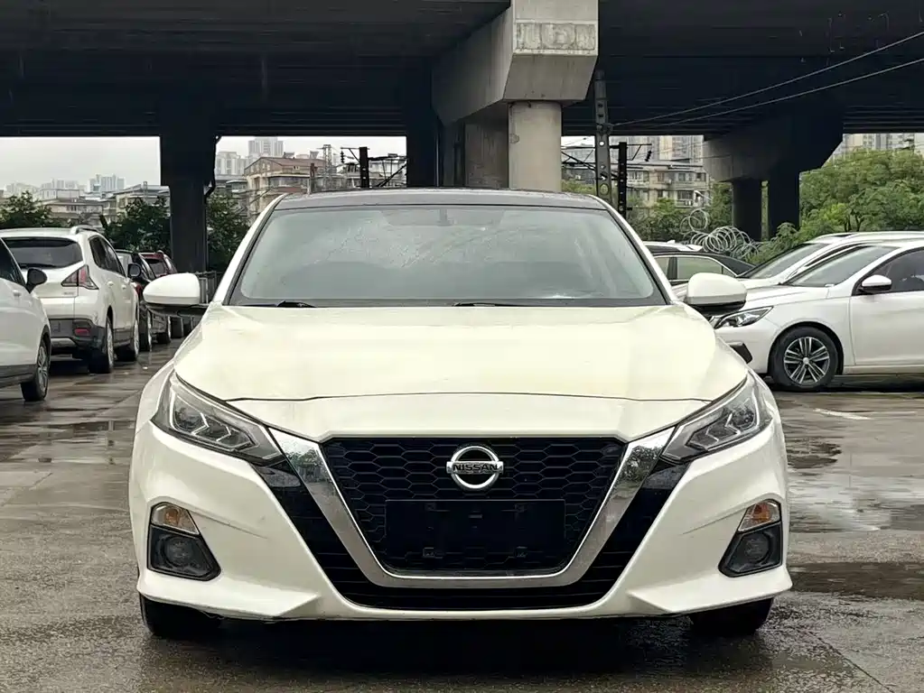 Nissan Teana — фото 2