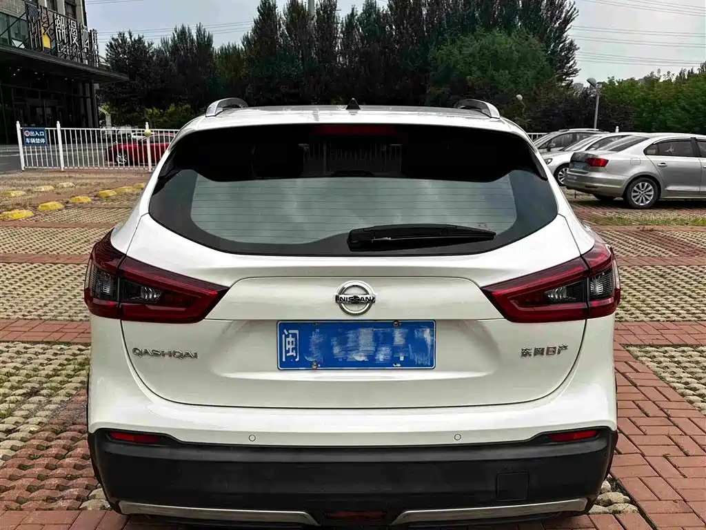 Nissan Qashqai — фото 18