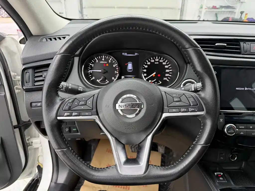 Nissan X-Trail — фото 10