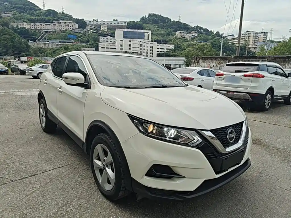 Nissan Qashqai — фото 4