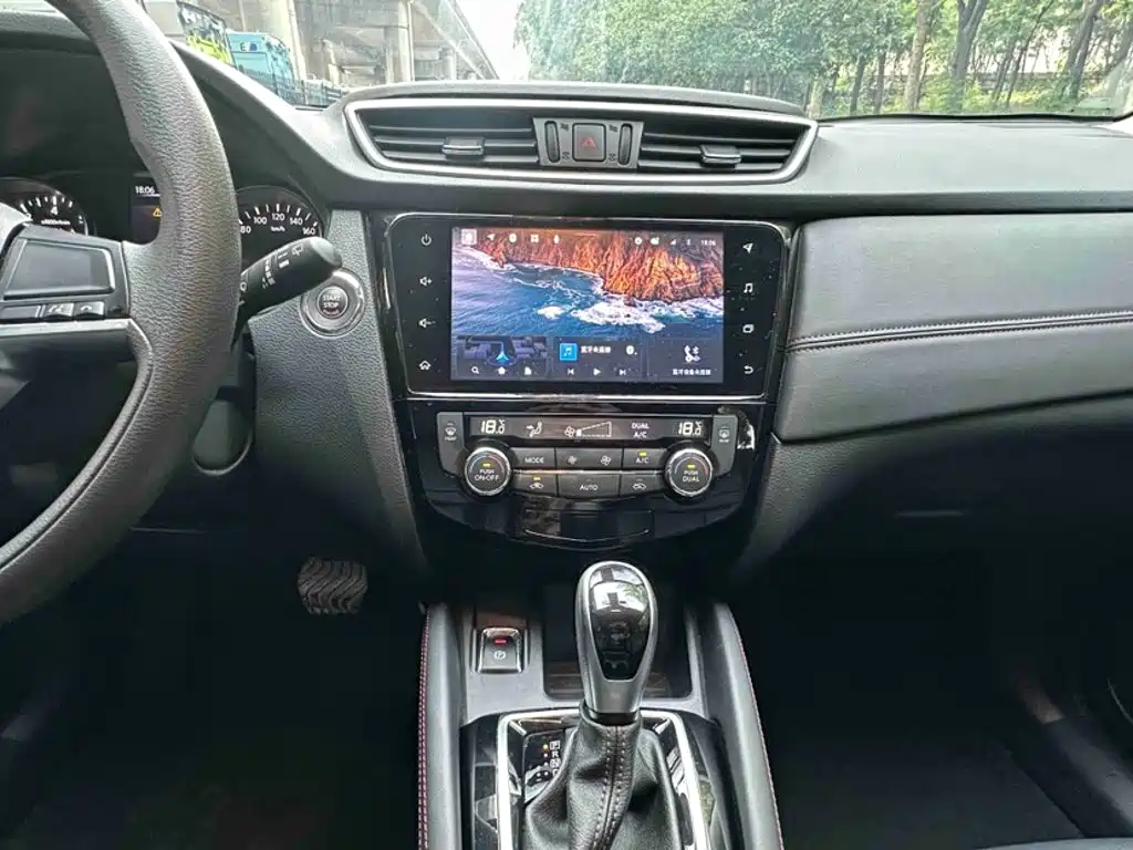 Nissan Qashqai — фото 17