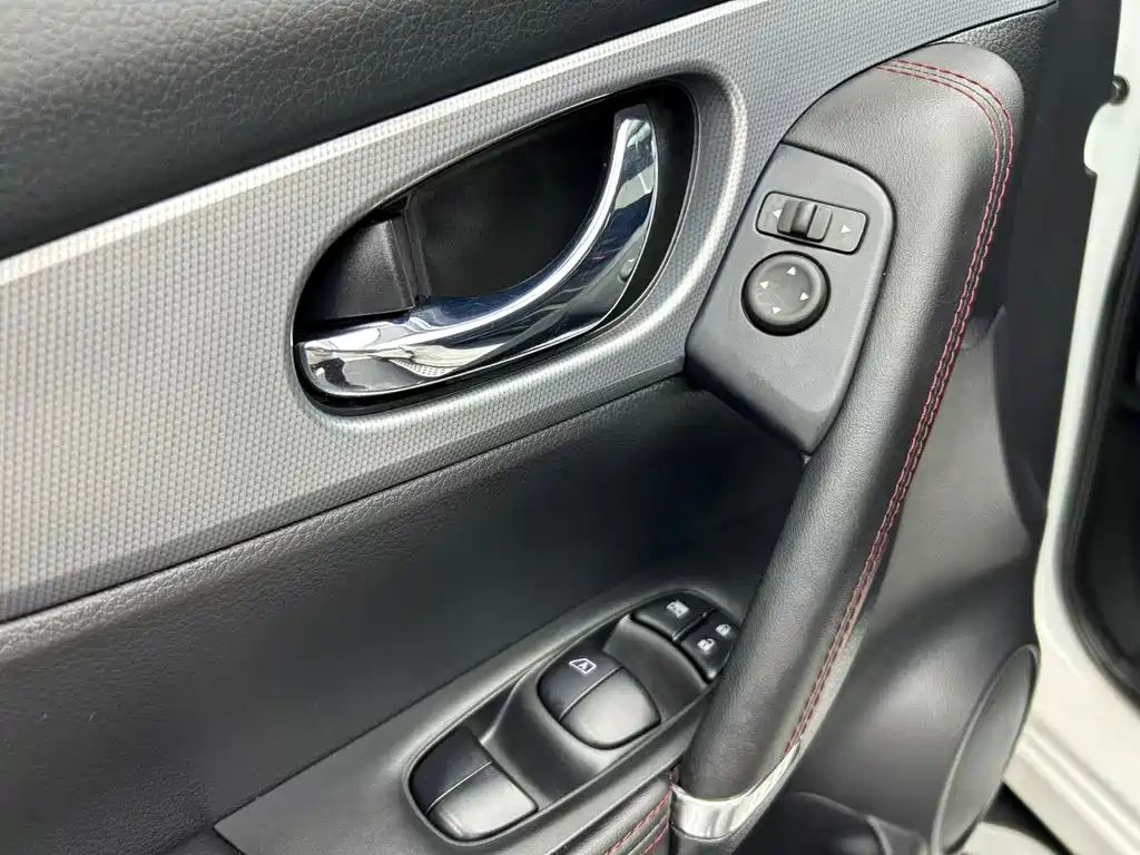 Nissan Qashqai — фото 11