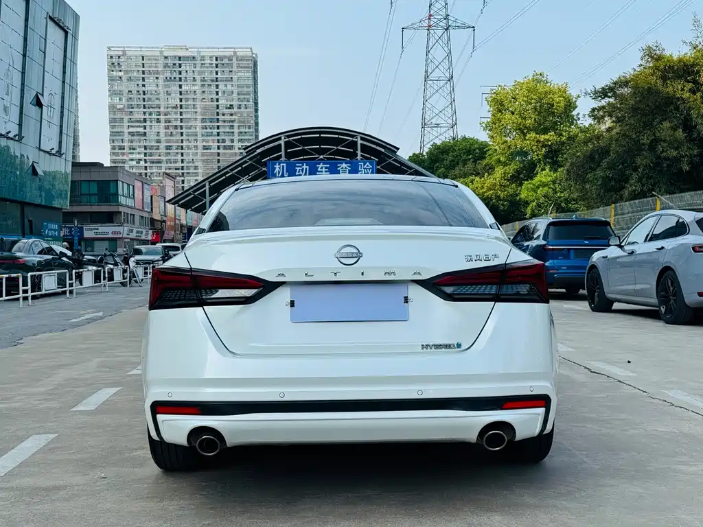 Nissan Teana — фото 15