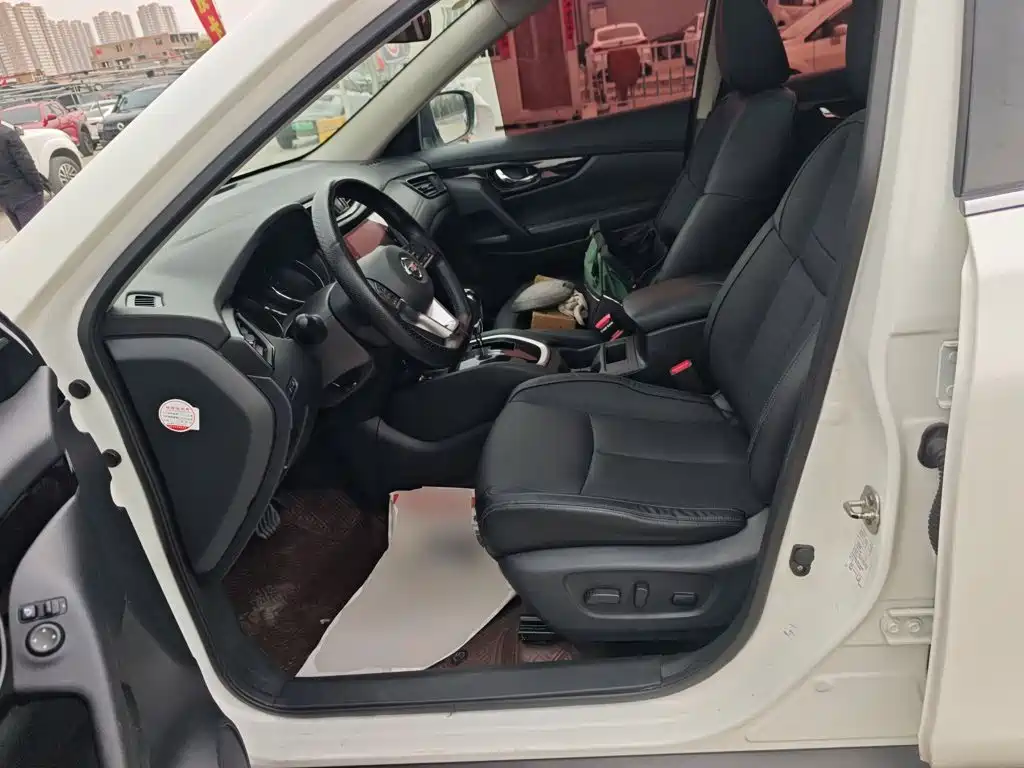 Nissan X-Trail — фото 11