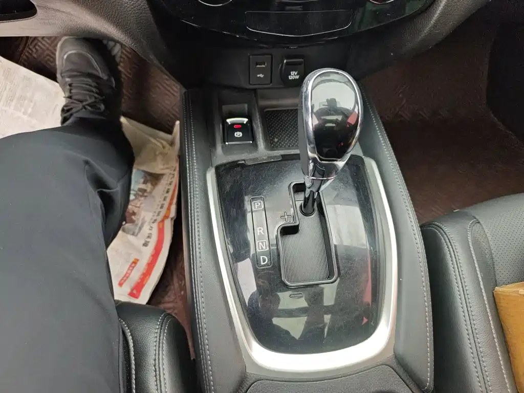 Nissan X-Trail — фото 10