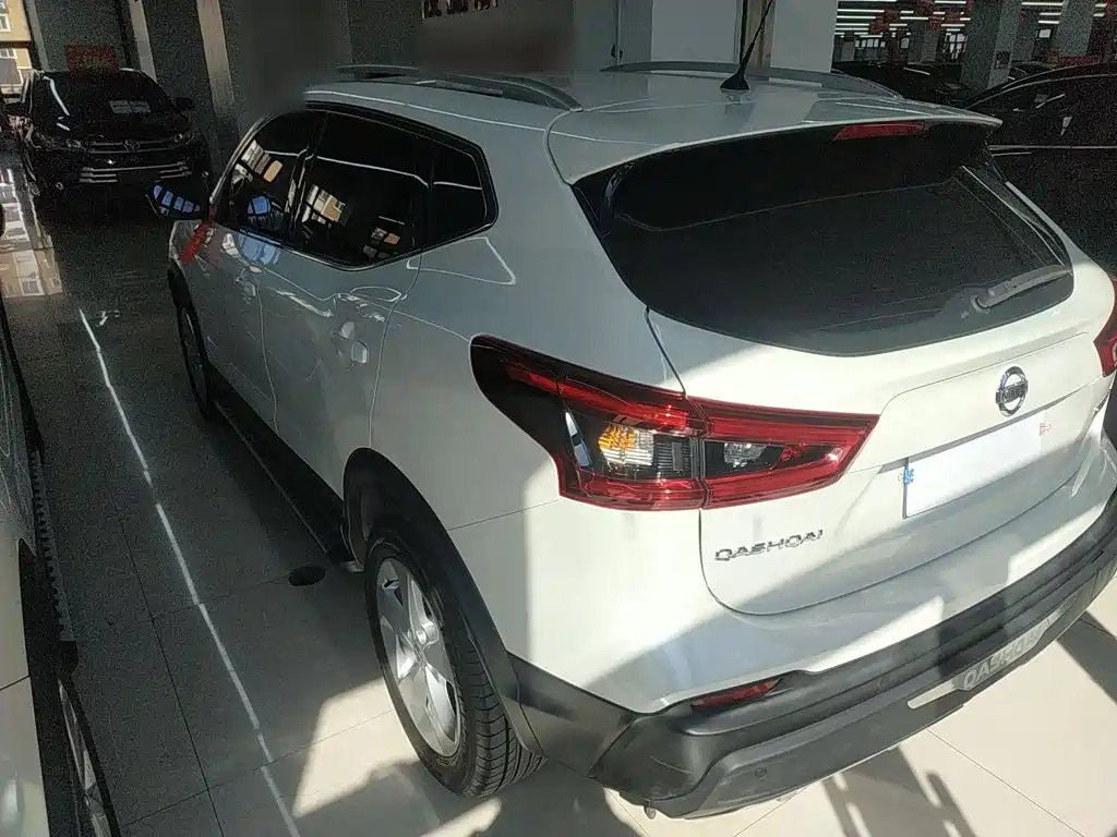 Nissan Qashqai — фото 5