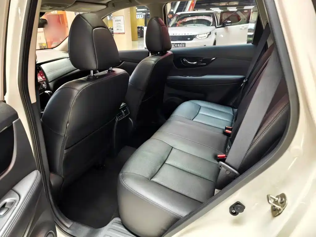 Nissan X-Trail — фото 14