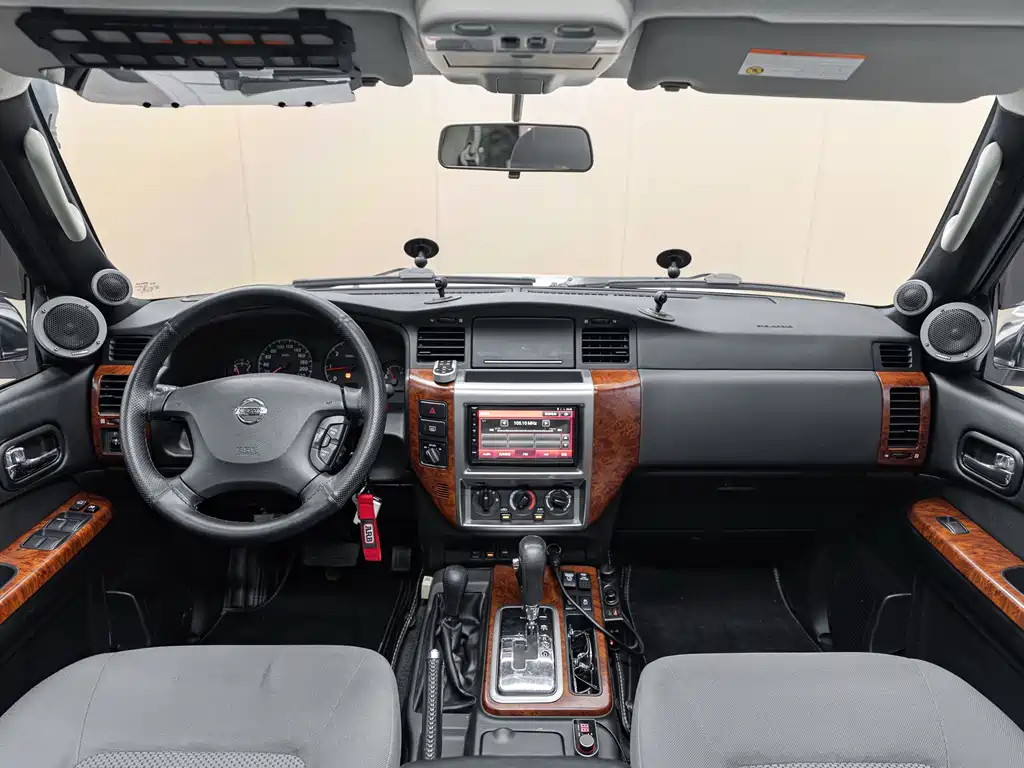 Nissan Patrol — фото 7