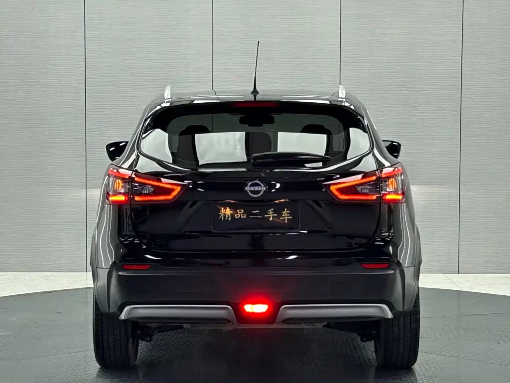 Nissan Qashqai — фото 4