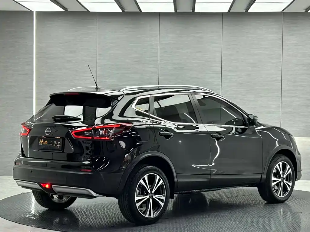 Nissan Qashqai — фото 5