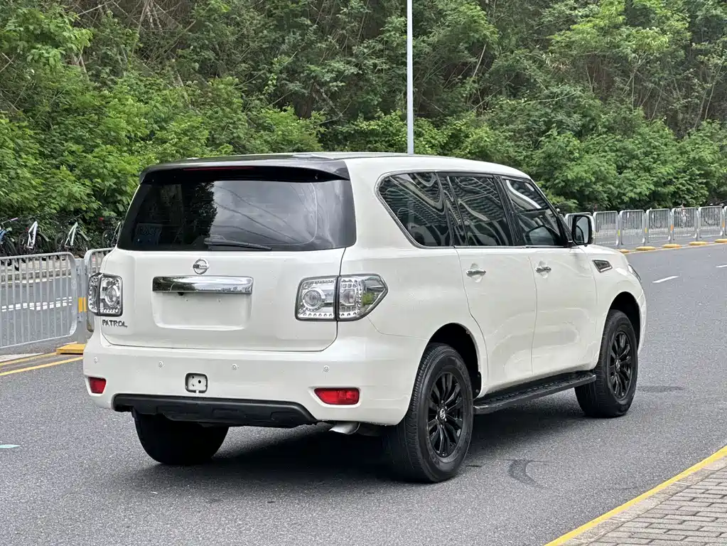 Nissan Patrol — фото 8